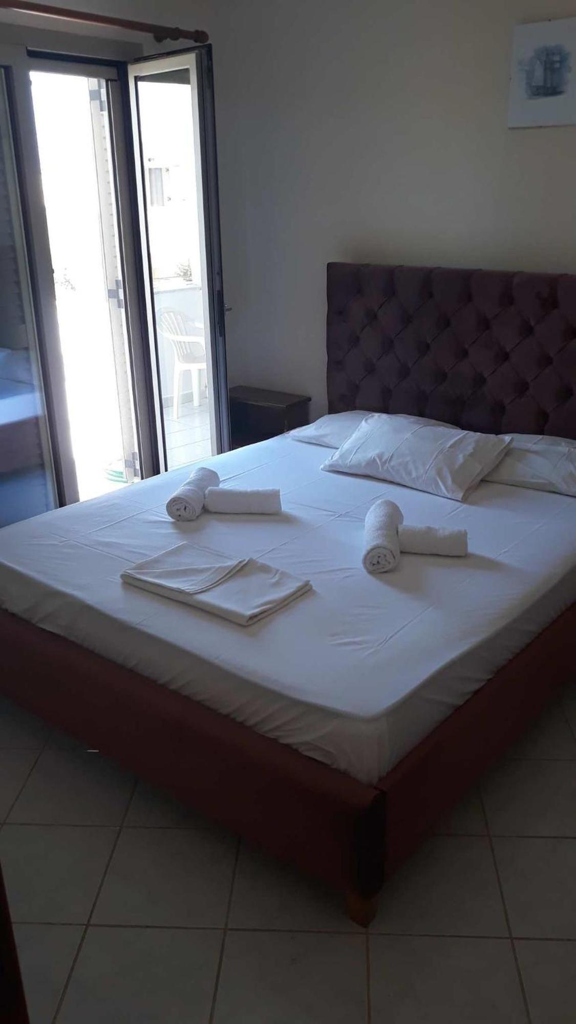 Pela Apartments Сисси Экстерьер фото